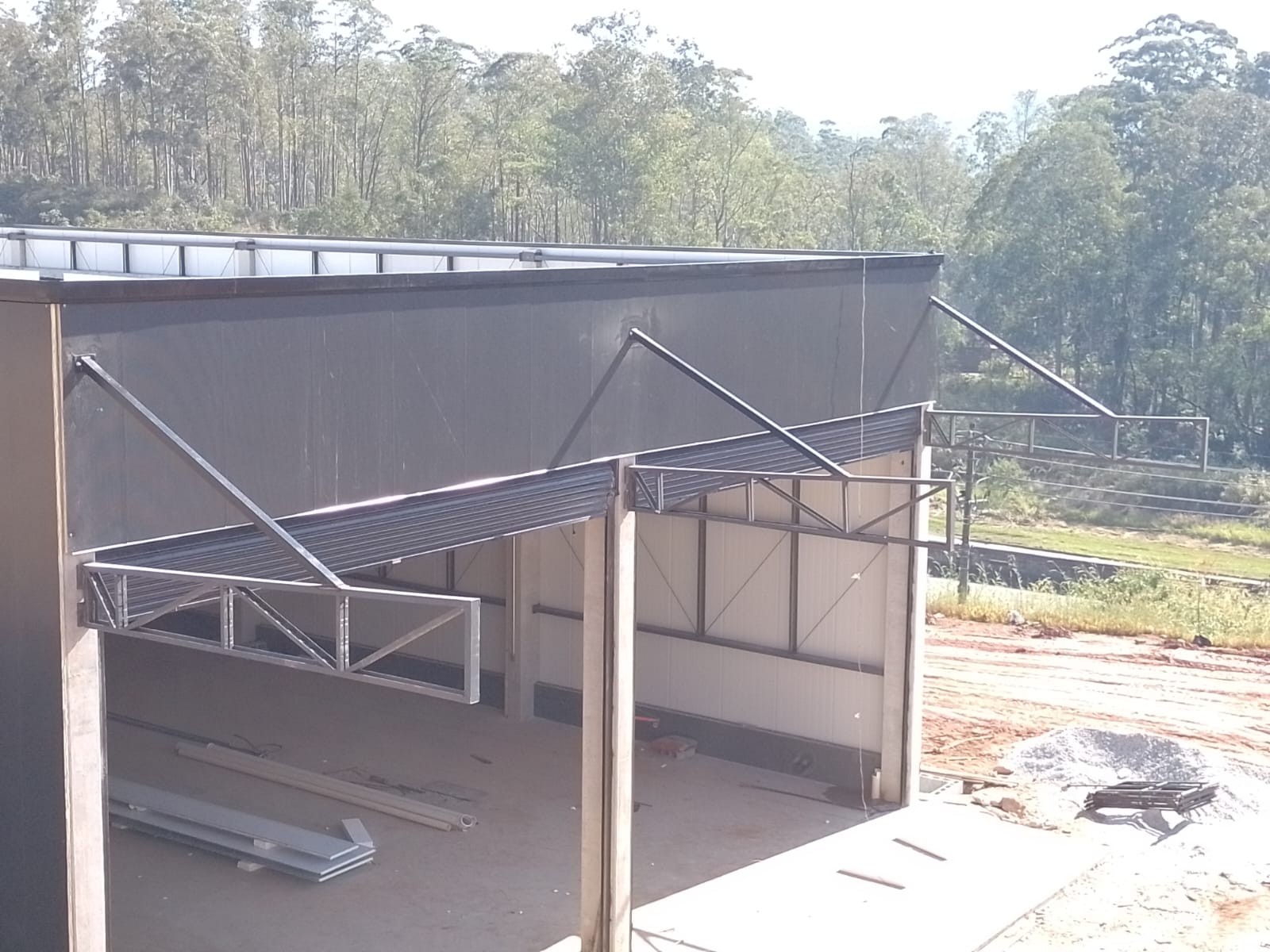 Cobertura metálica industrial — Bryke Service